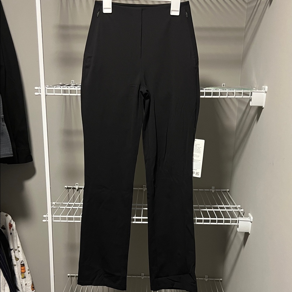 NWT 🍋 Lululemon Black Straight Leg Pants Size 4